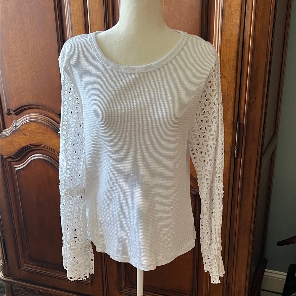 Sundance Dylan White Waffle Cotton Long Eyelet Sleeve Top, NWOT, L